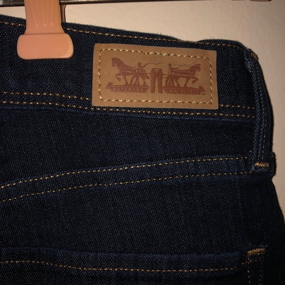 Levi's Perfectly slimming 512 bootcut Dark wash Denim jeans Size 6 - Picture 4 of 8